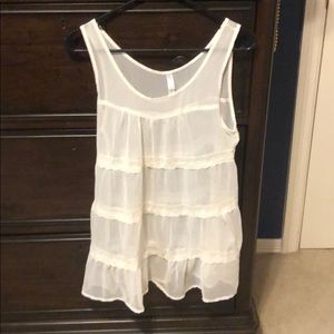Women’s Dressy Tank Top Size M